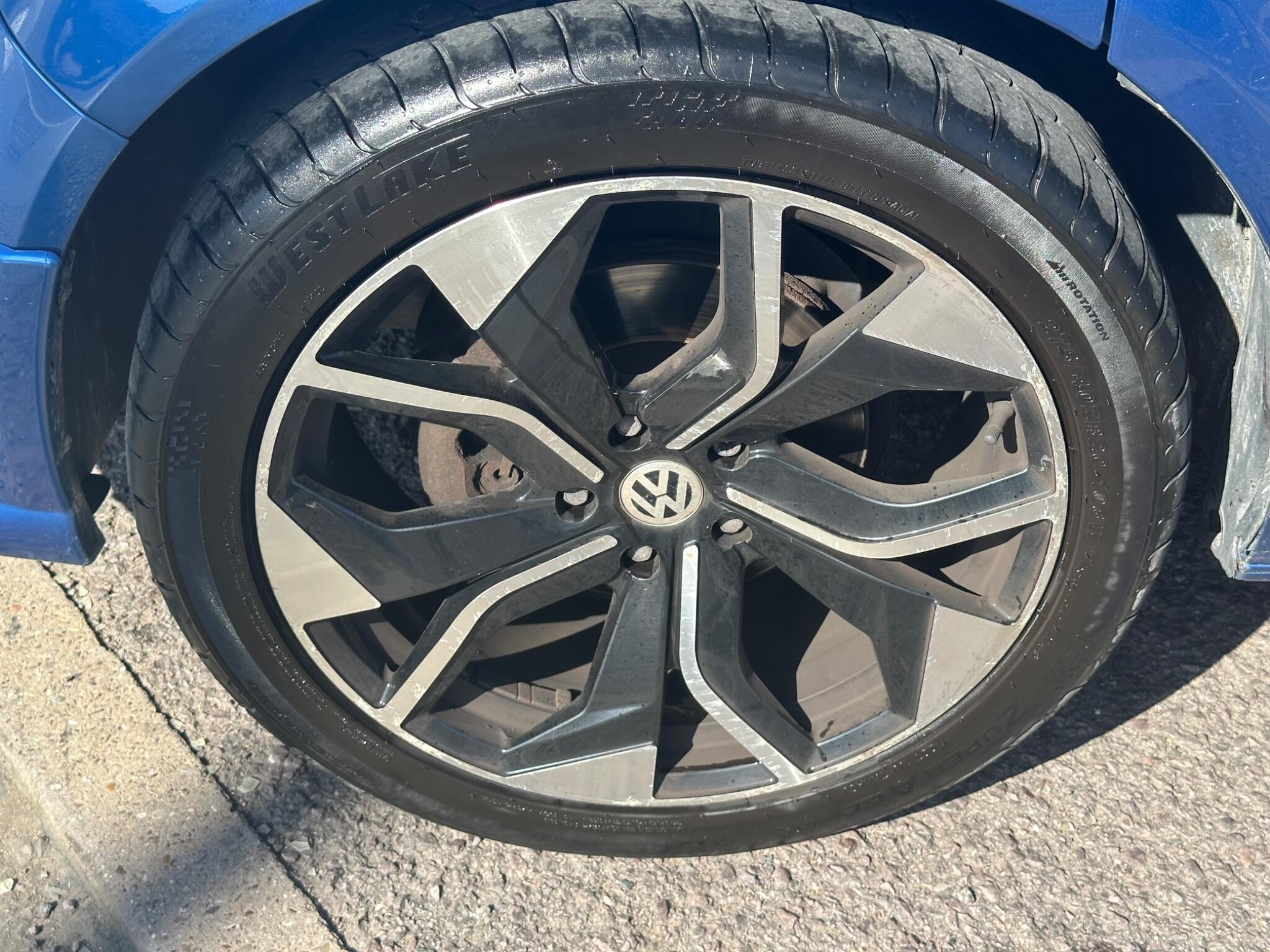 Volkswagen Transporter view 7