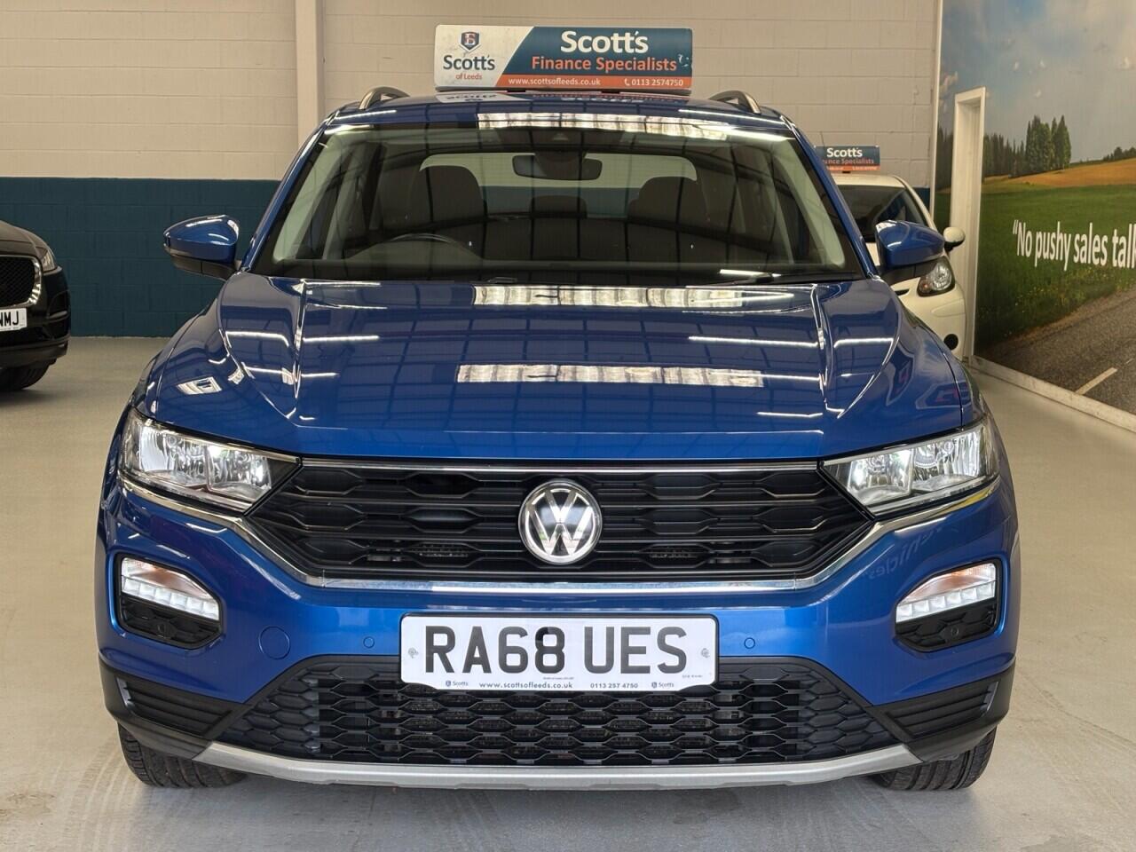 Volkswagen T-Roc view 2