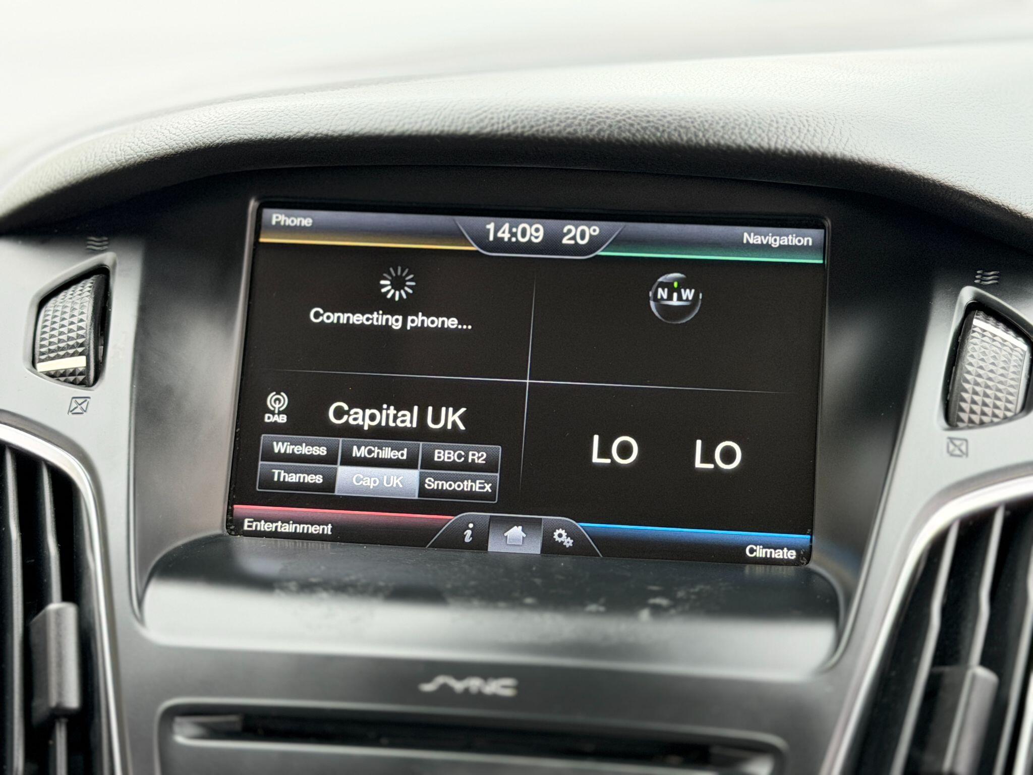 Ford Focus view 41