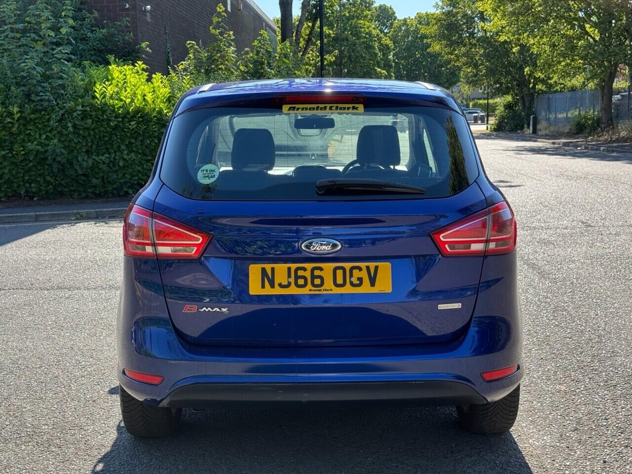 Ford B-Max view 4