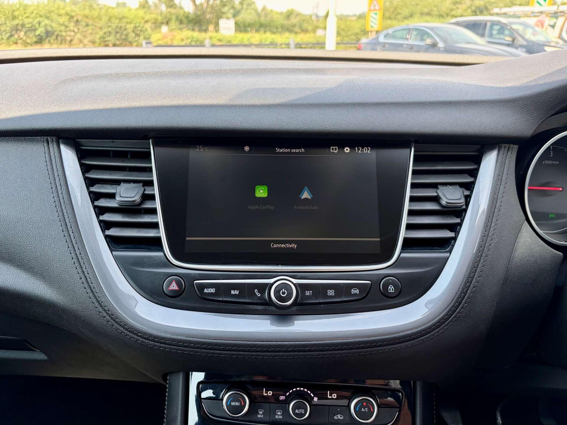Vauxhall Grandland X view 42