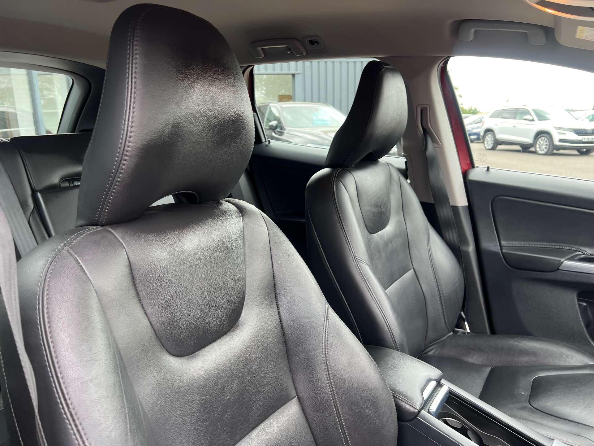 Volvo XC60 view 17