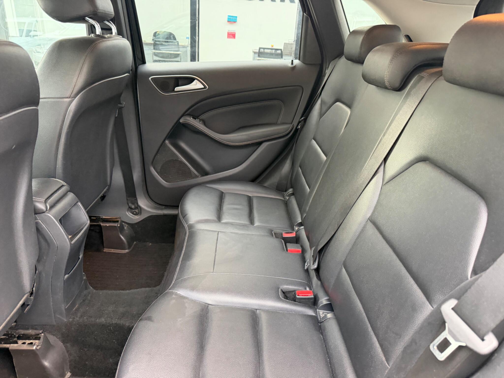 Mercedes-Benz B-Class view 26