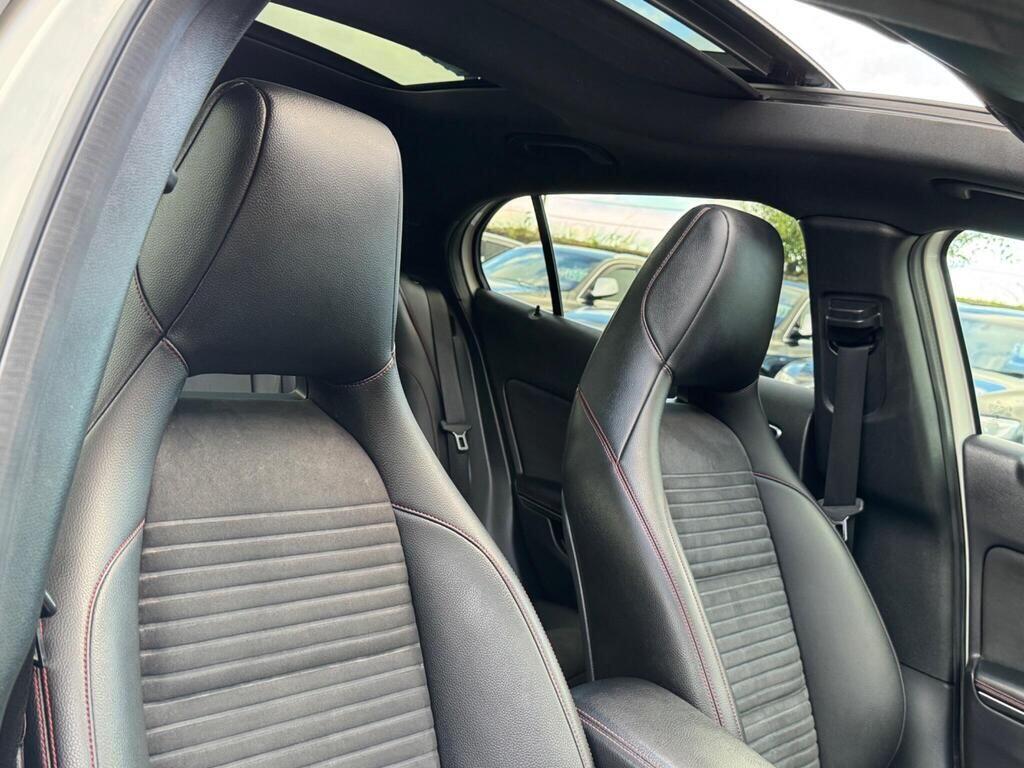 Mercedes-Benz Gla view 20