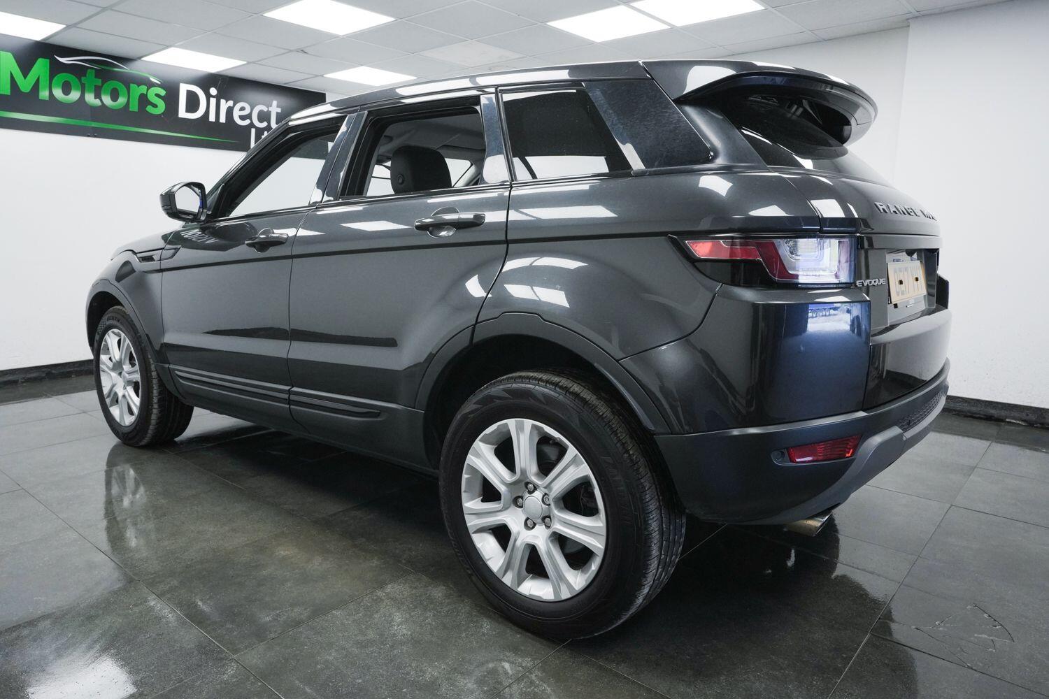 Land Rover Range Rover Evoque view 3
