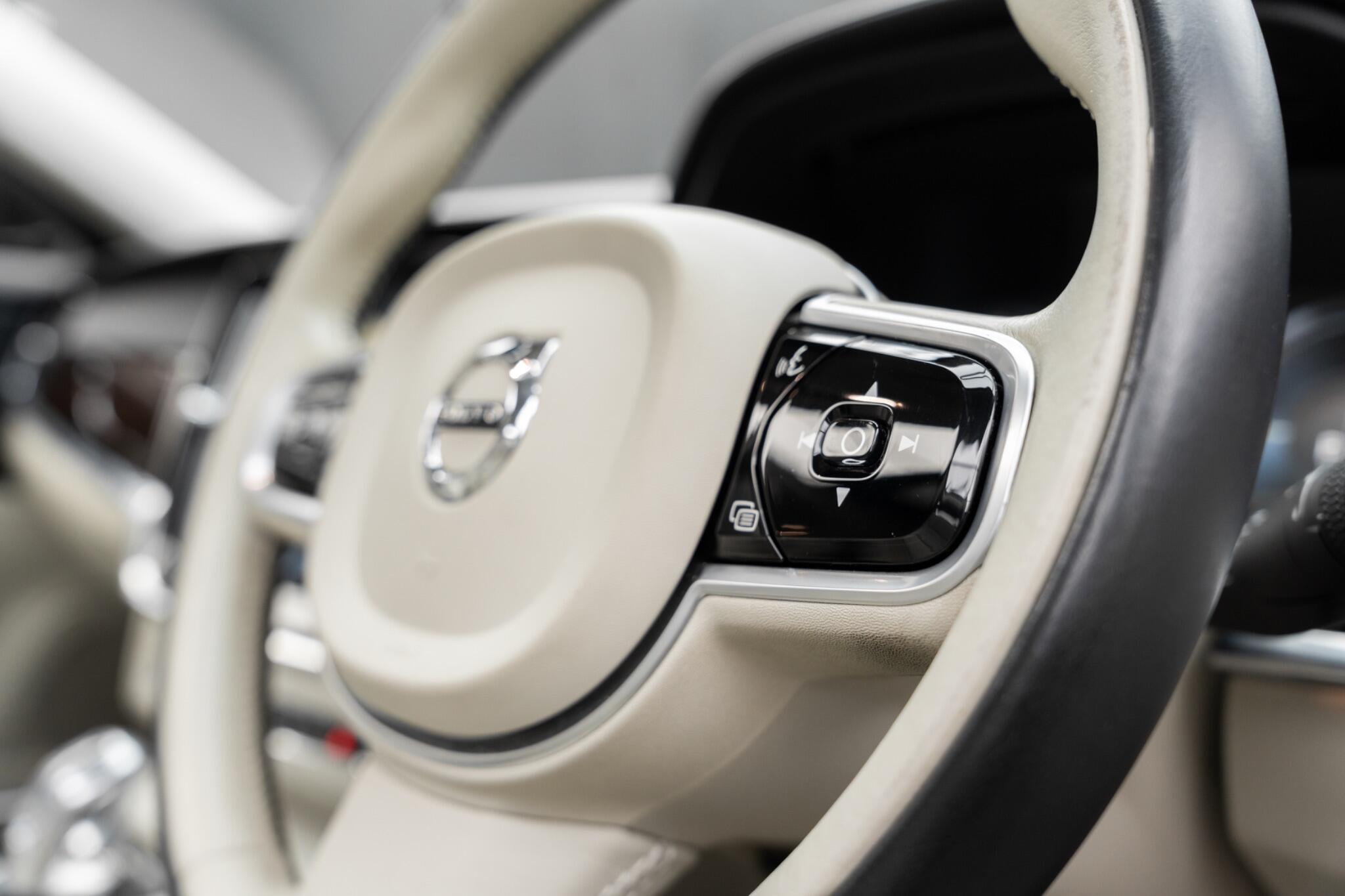 Volvo V90 view 27