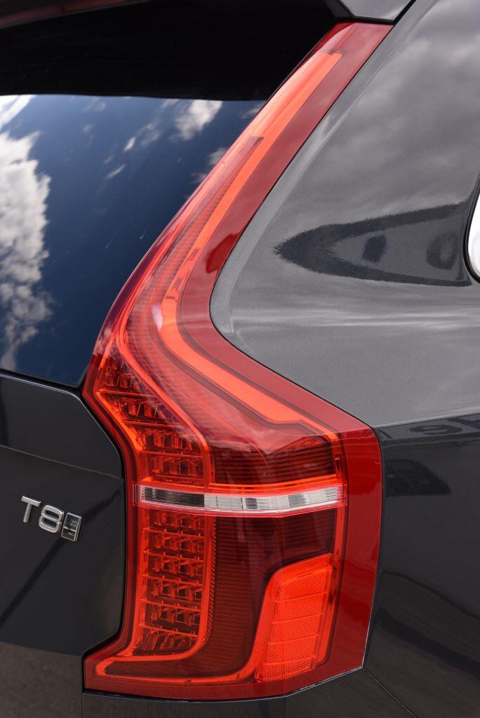 Volvo XC90 view 18