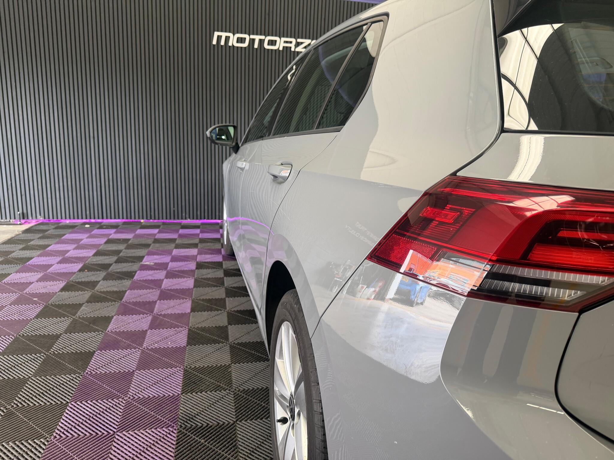 Volkswagen Golf view 14