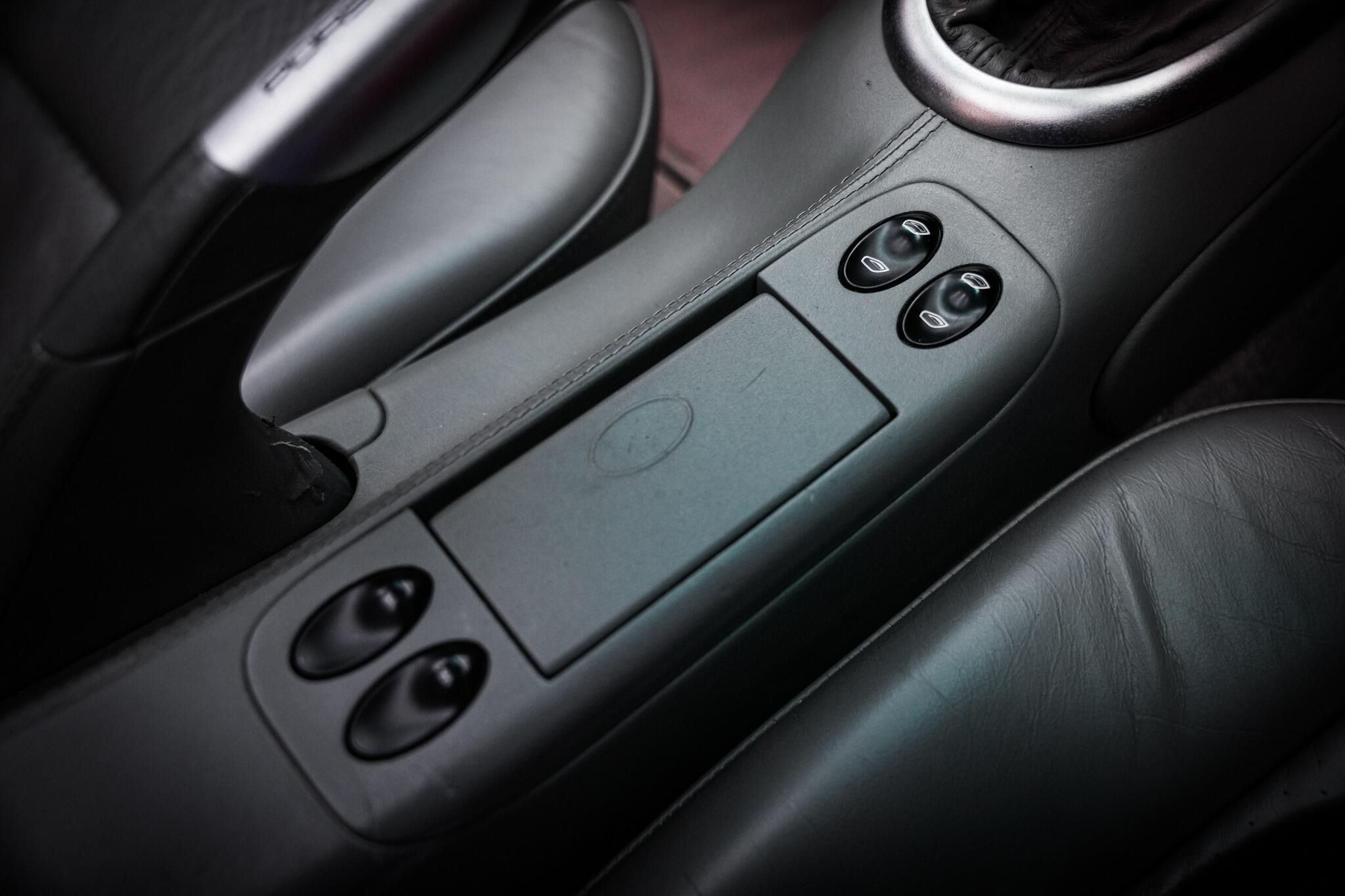 Porsche 911 view 42