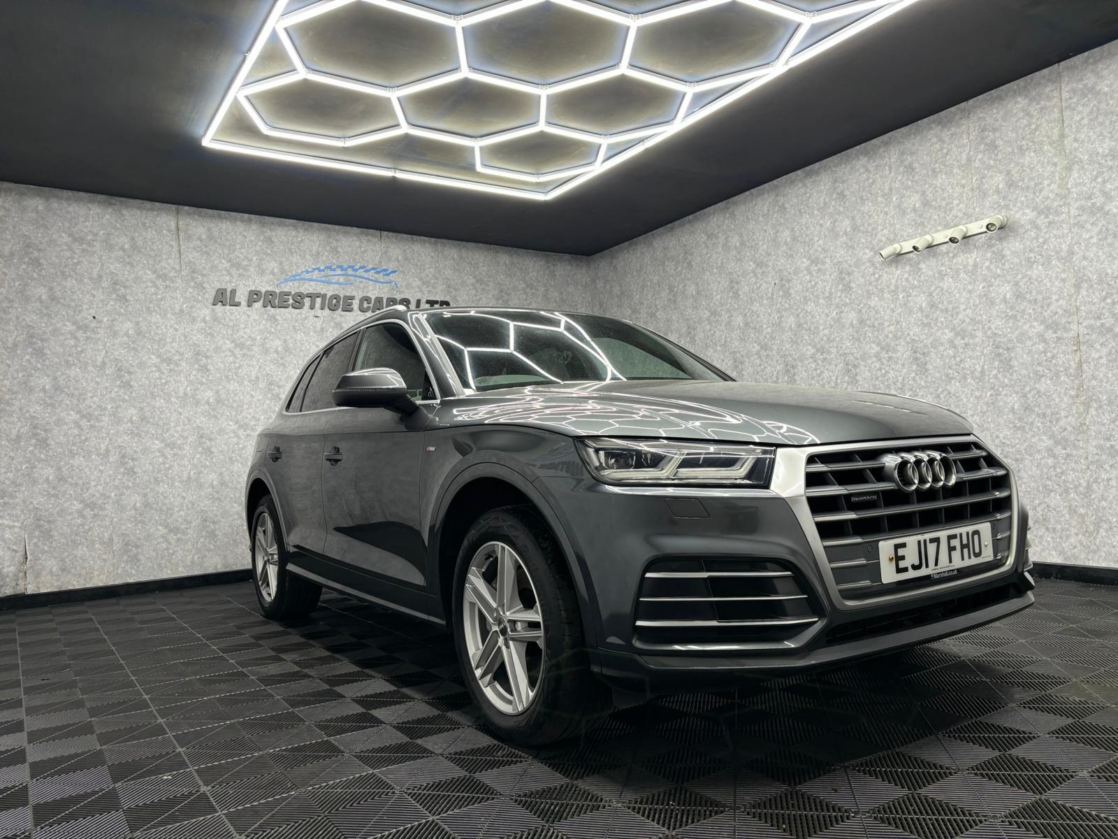 Audi Q5 view 3