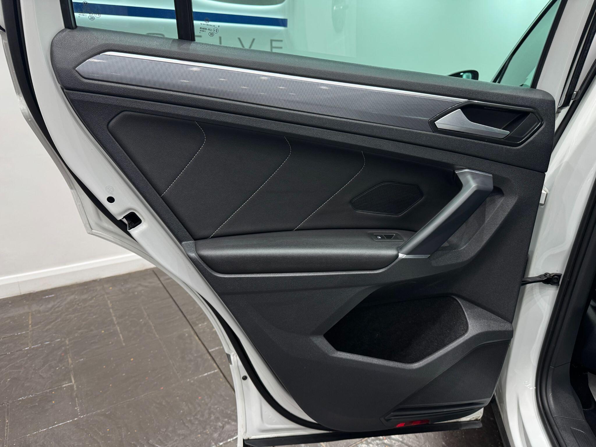 Volkswagen Tiguan view 52