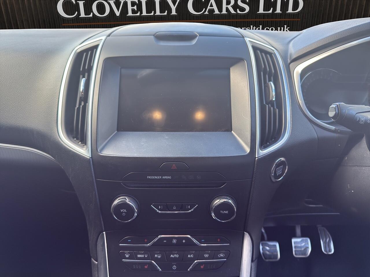 Ford S-Max view 15