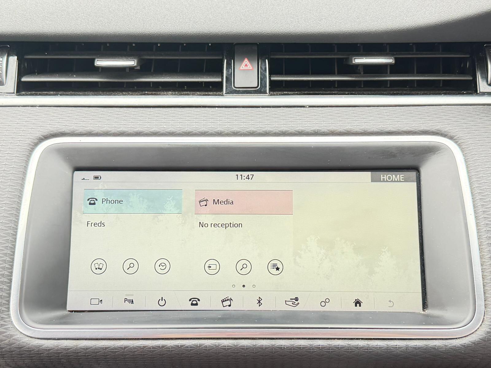 Land Rover Range Rover Evoque view 25