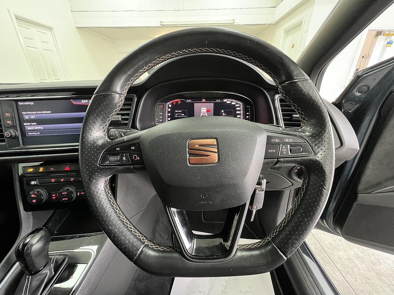Seat Leon view 9