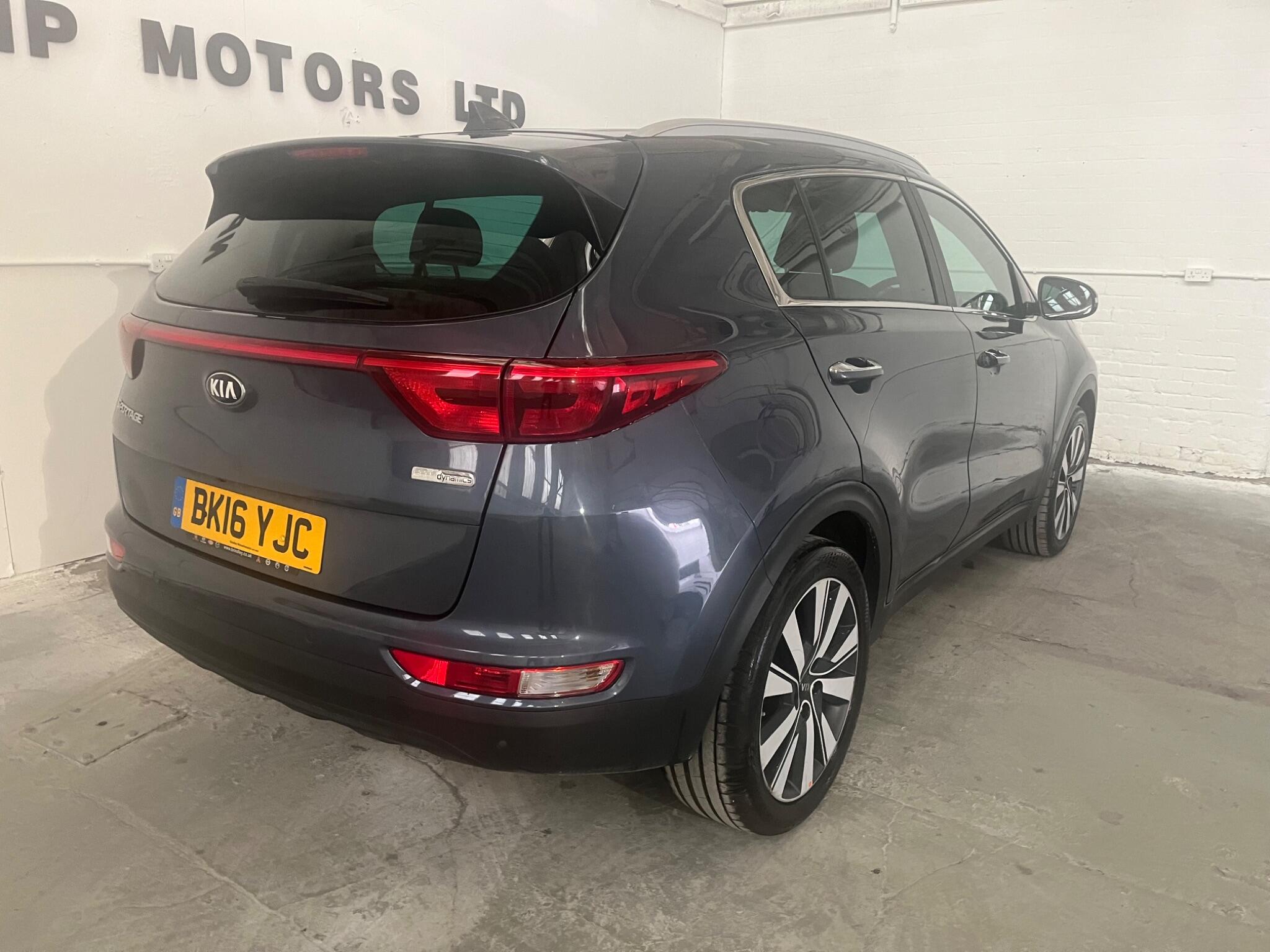 2016 Kia Sportage image 3