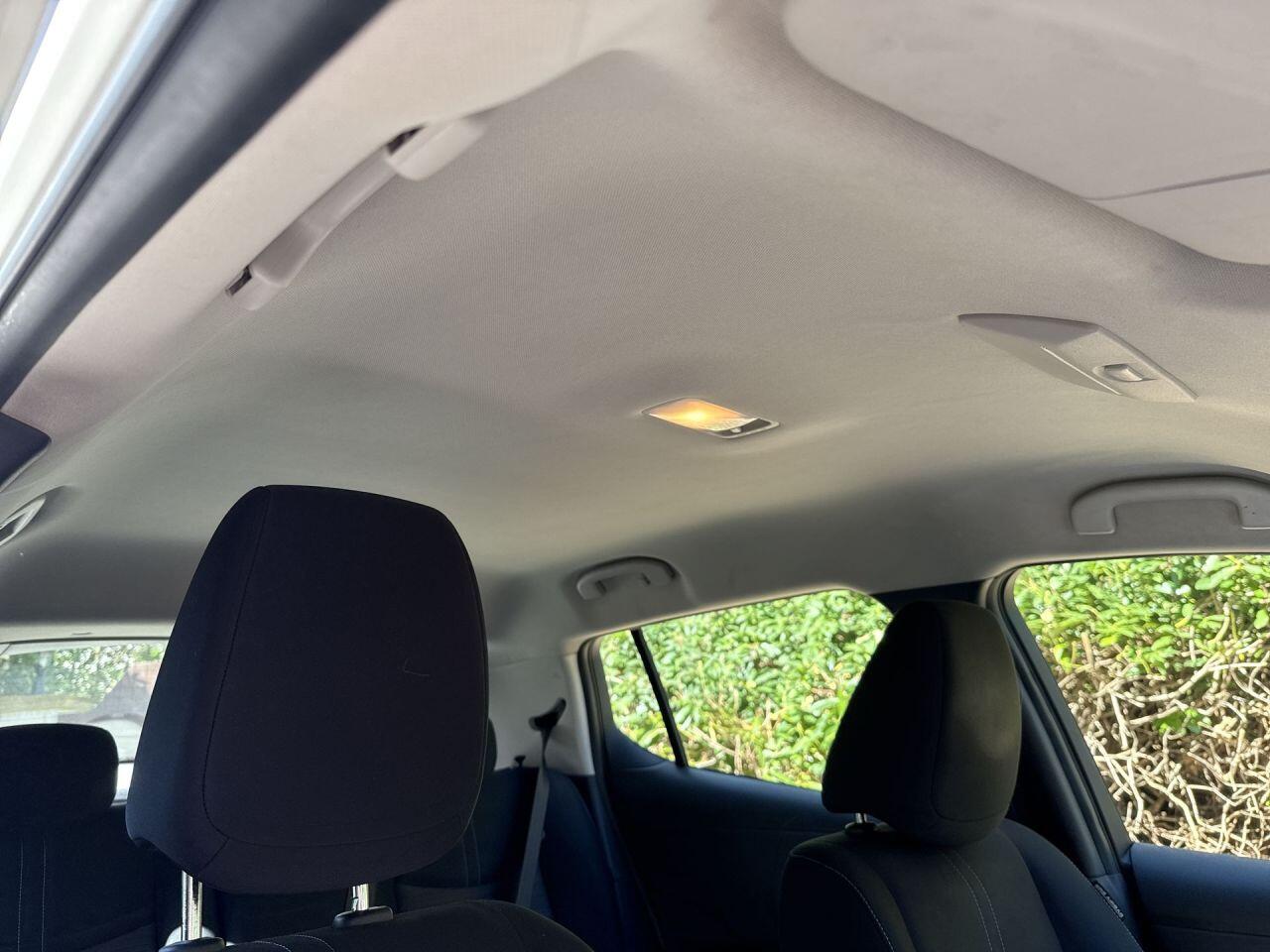 Nissan Leaf view 22