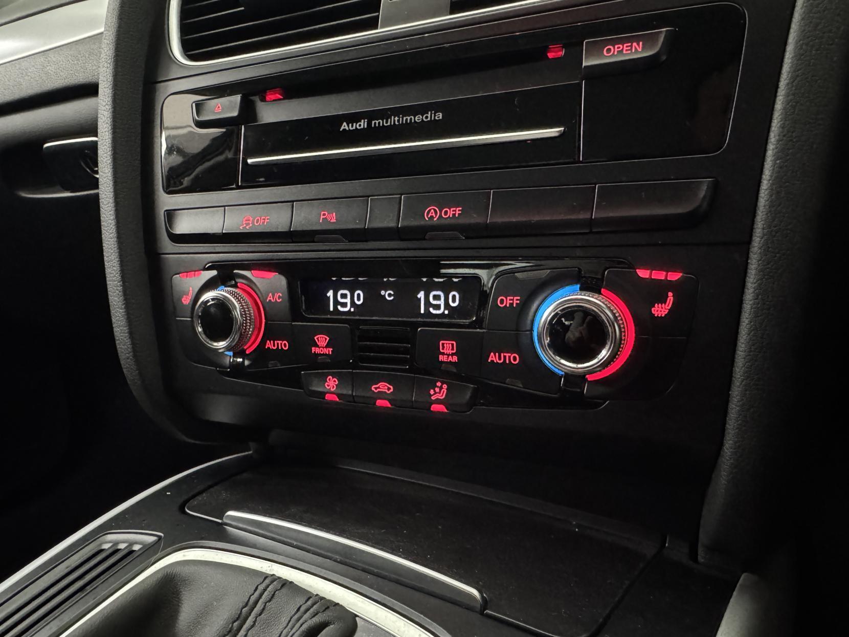 Audi A4 Avant view 90
