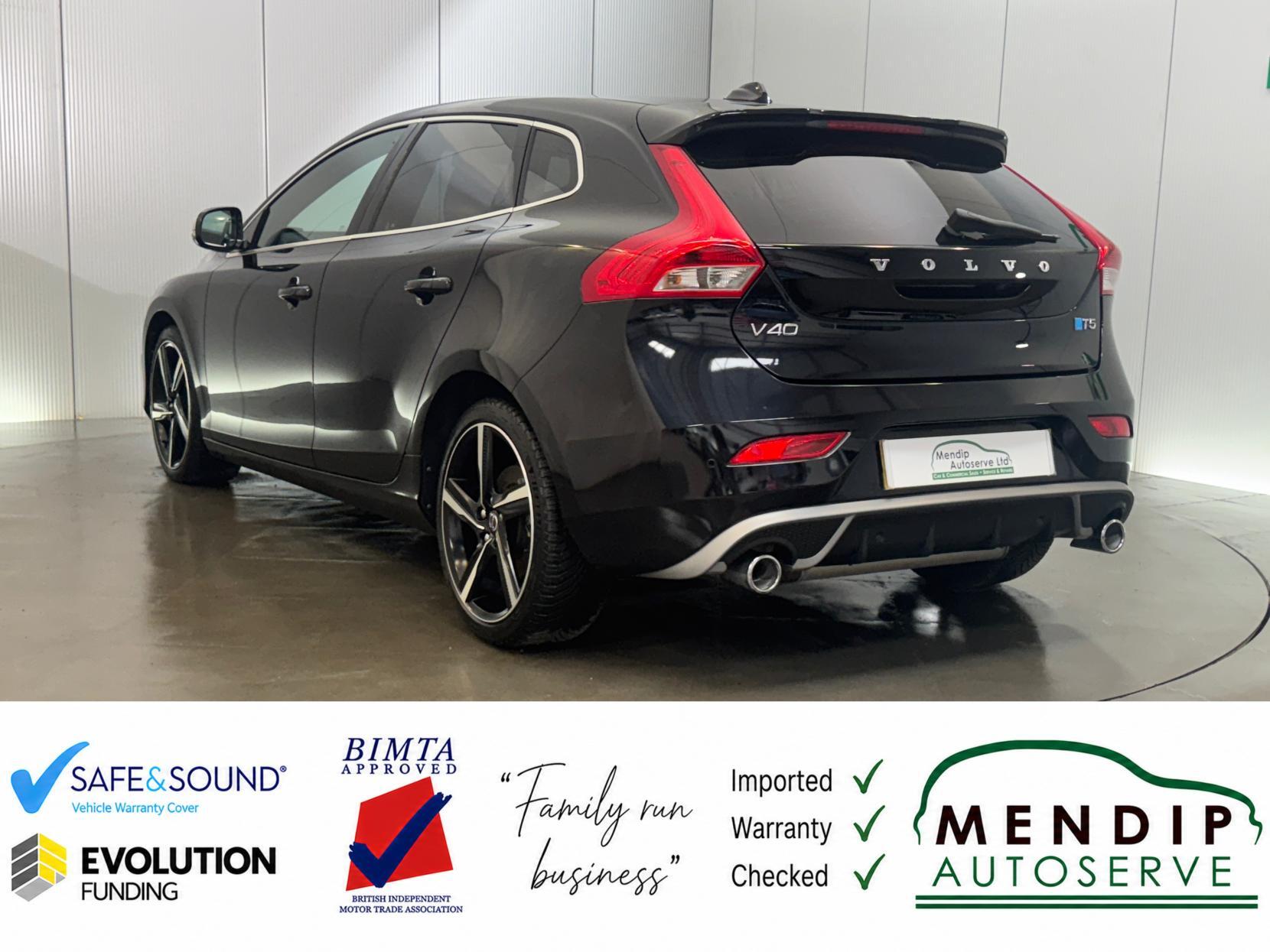 Volvo V40 view 14