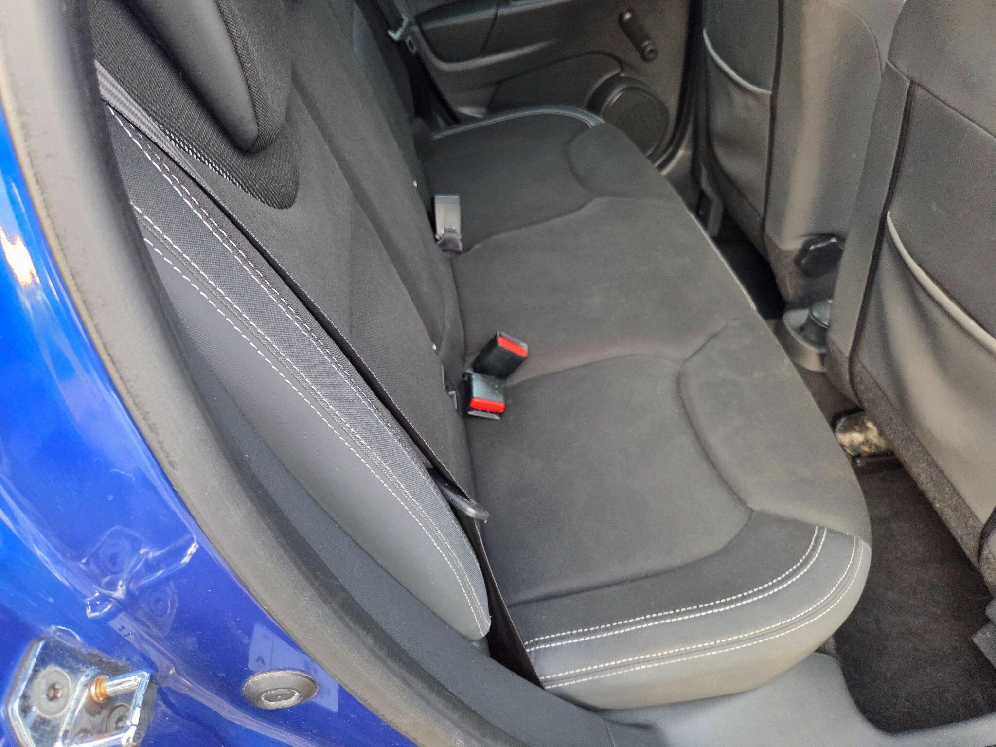 Renault Clio view 12