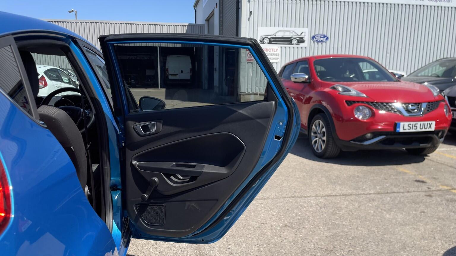 Ford Fiesta view 22