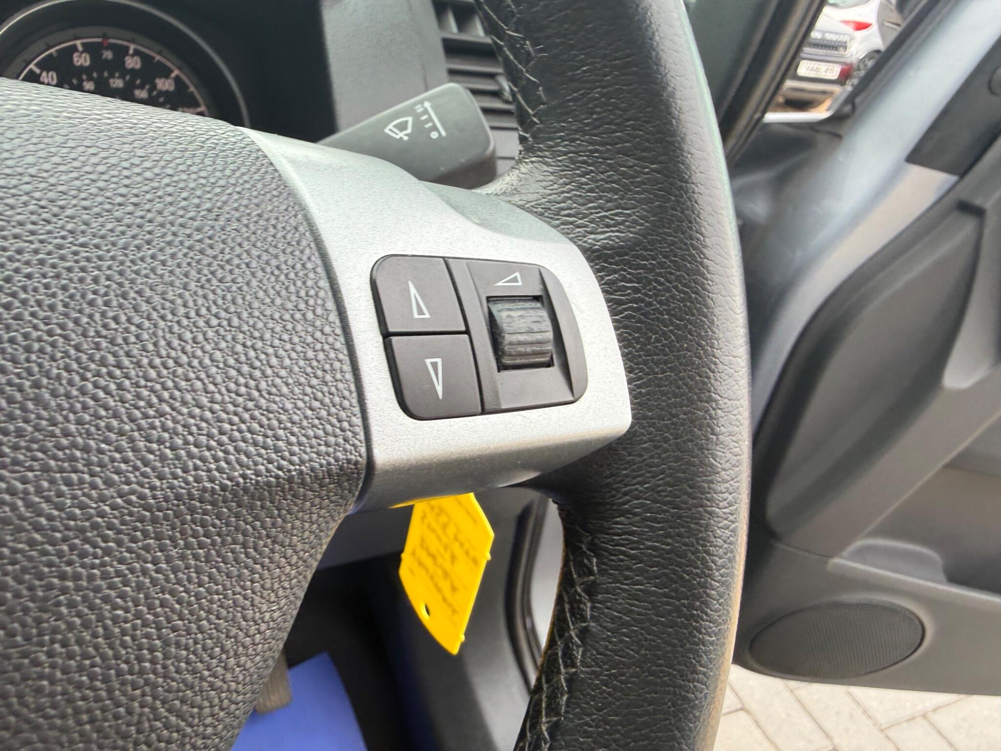 Vauxhall Zafira view 29