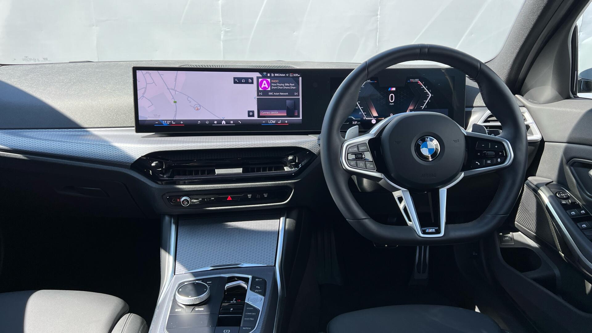 BMW 3 Series view 4