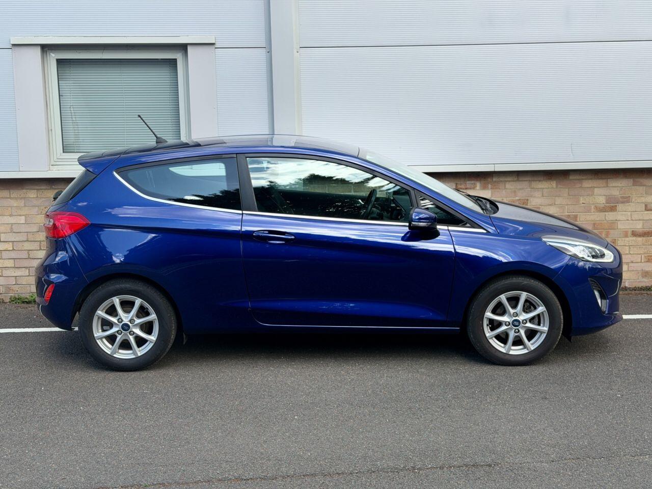 Ford Fiesta view 58