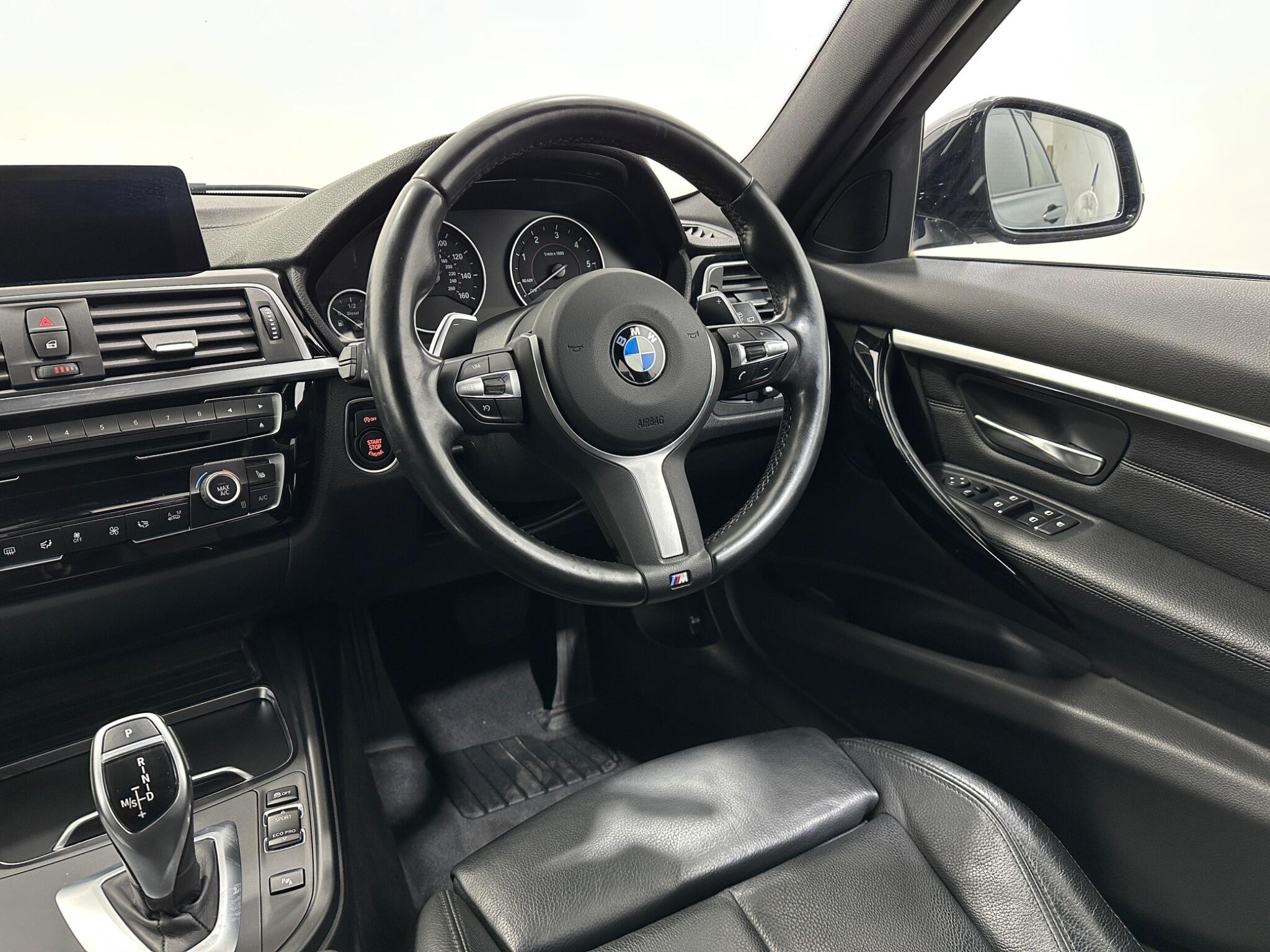 BMW 3 Series view 12