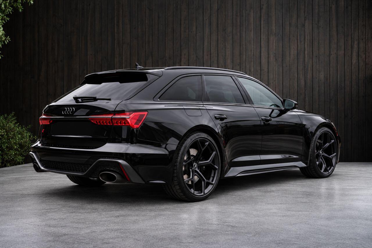 Audi RS6 view 9