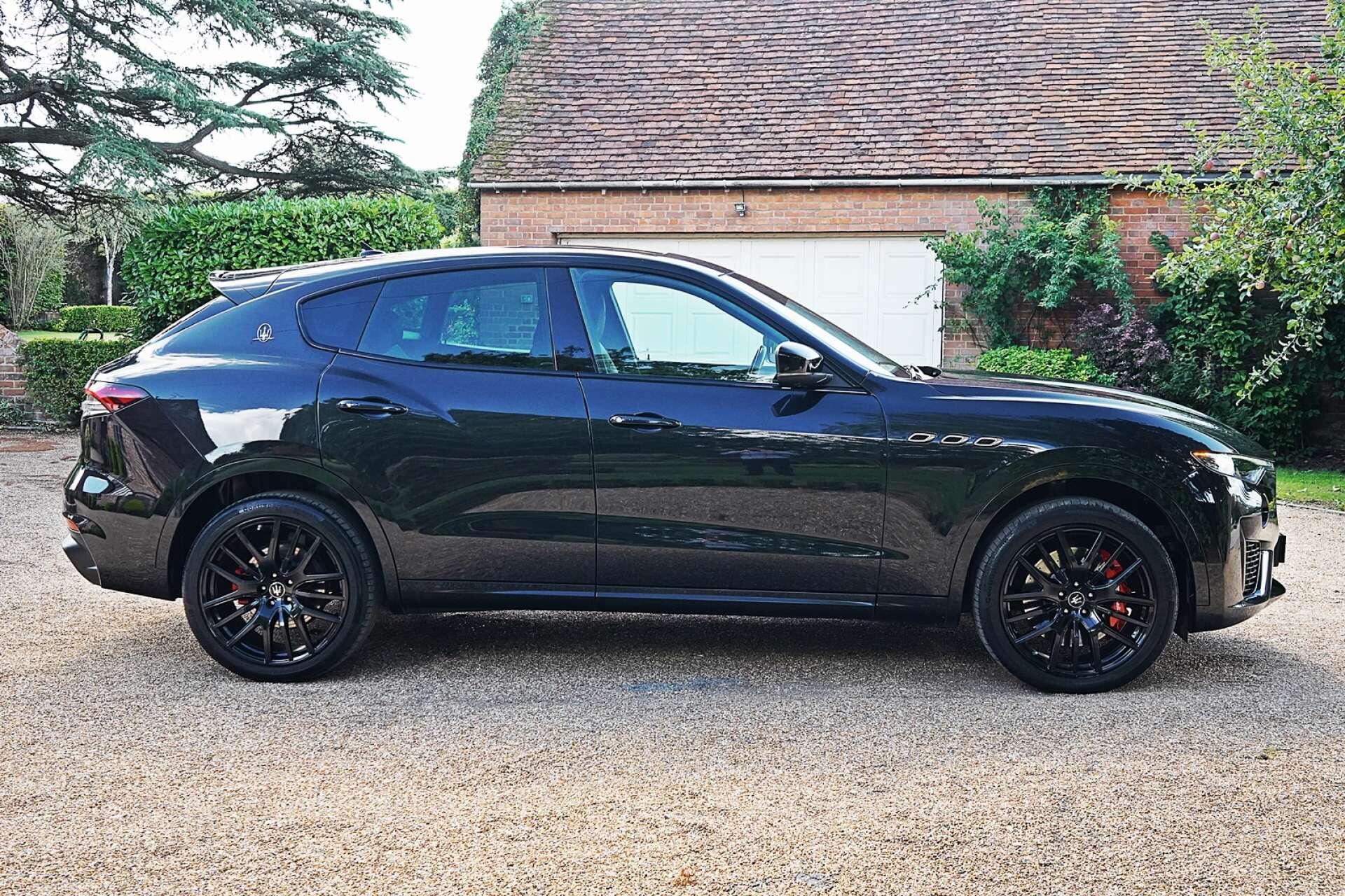 Maserati Levante view 8