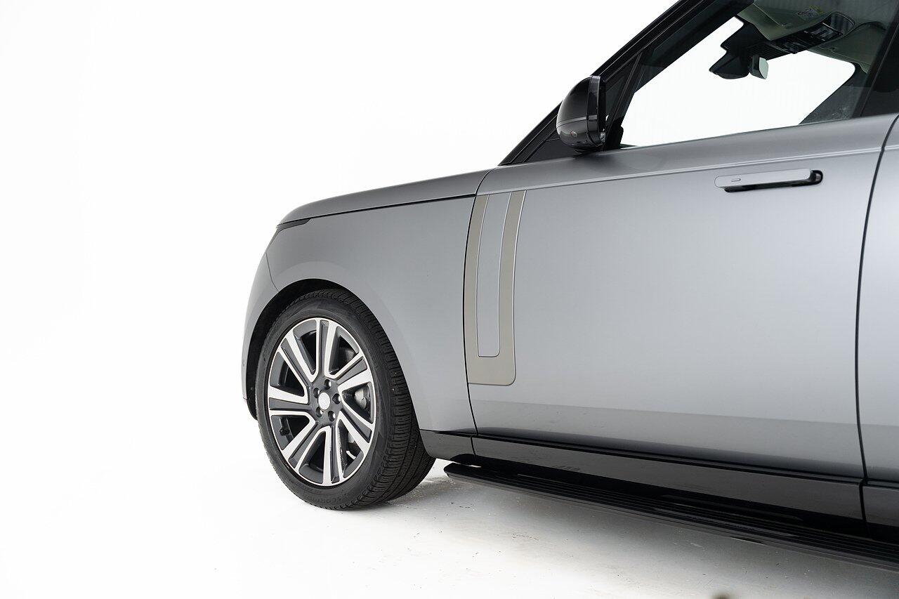 Land Rover Range Rover view 24