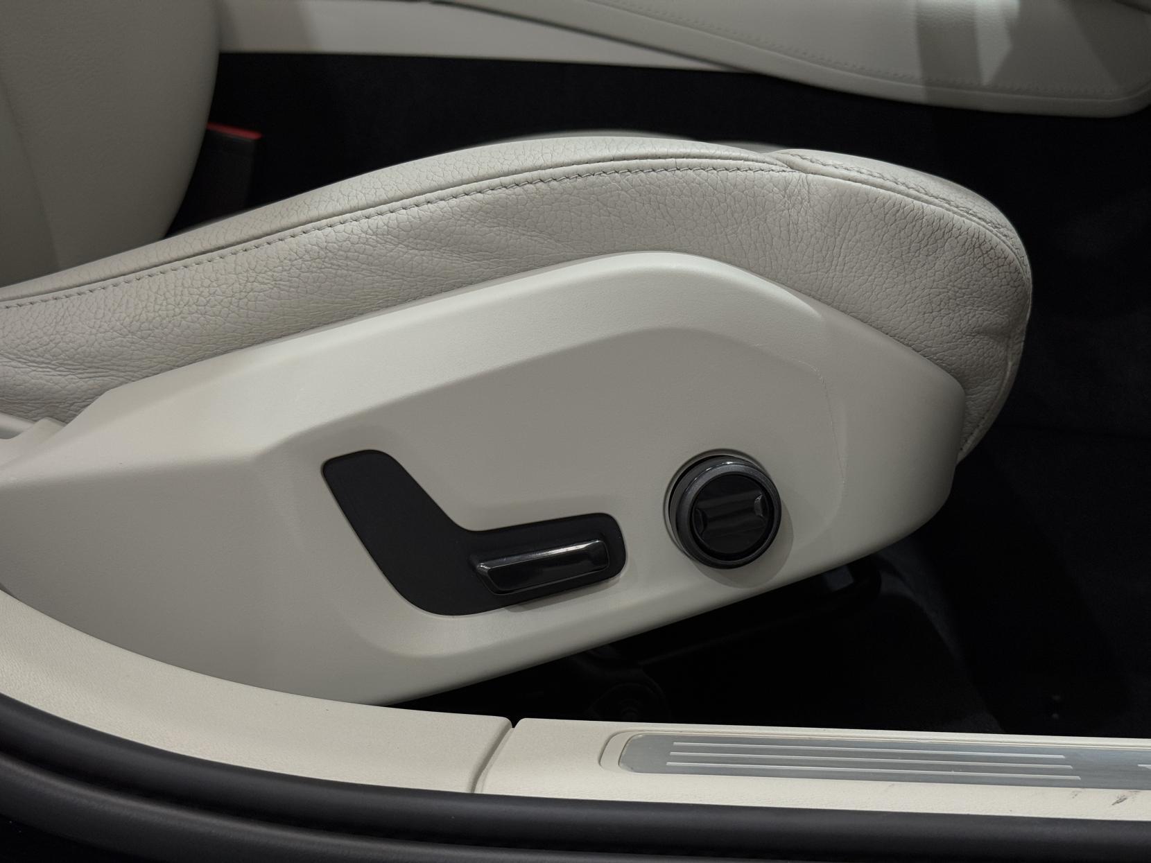 Volvo S90 view 21