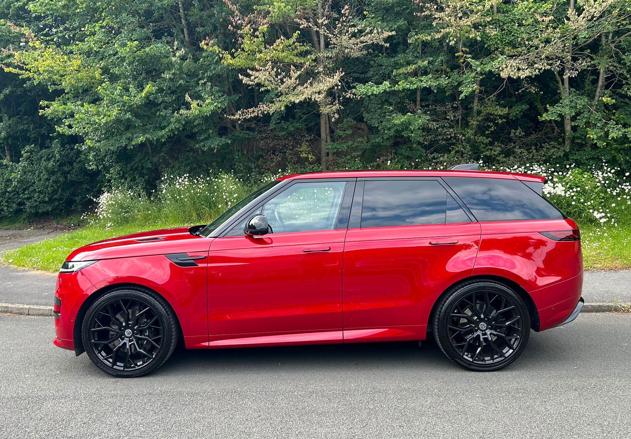 Land Rover Range Rover Sport view 3