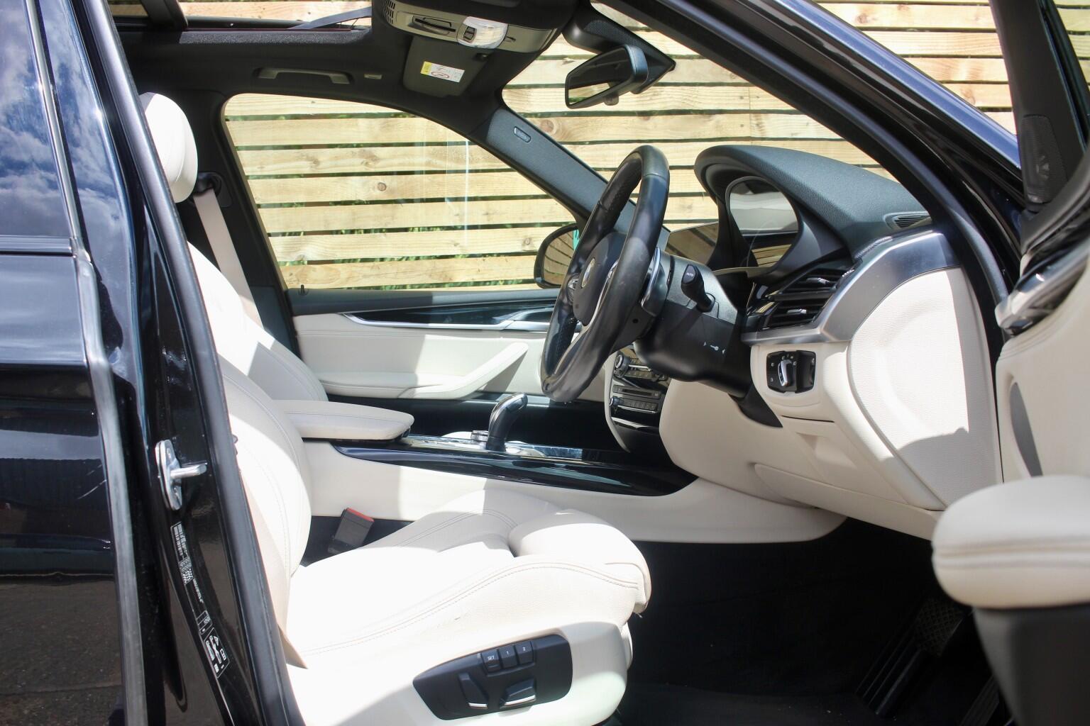 BMW X5 view 7