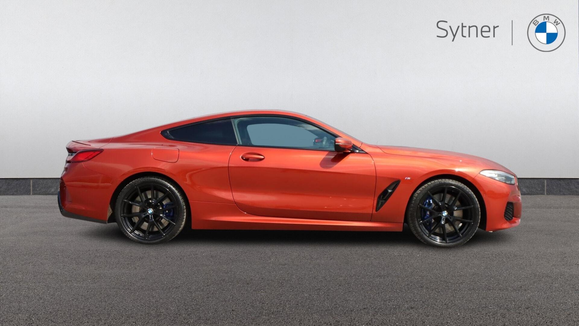 BMW 8 Series view 3