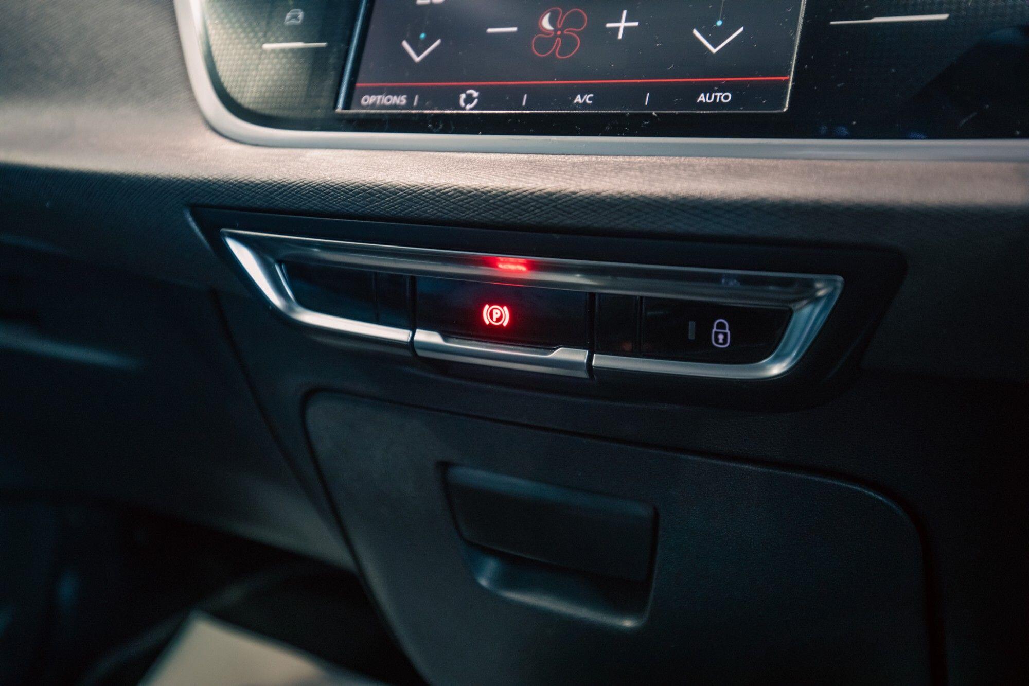 Citroen Grand C4 Picasso view 19