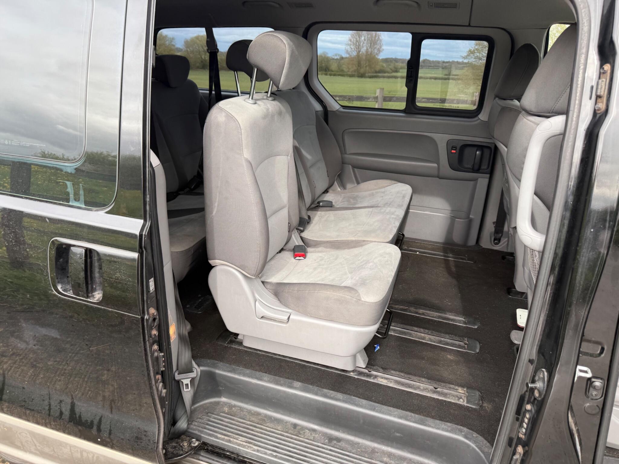 Hyundai i800 2.5 CRDi SE Auto Euro 6 5dr — photo 38 of 100