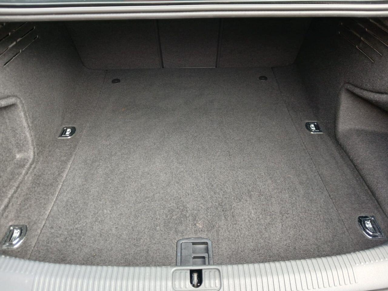 Audi A4 view 37