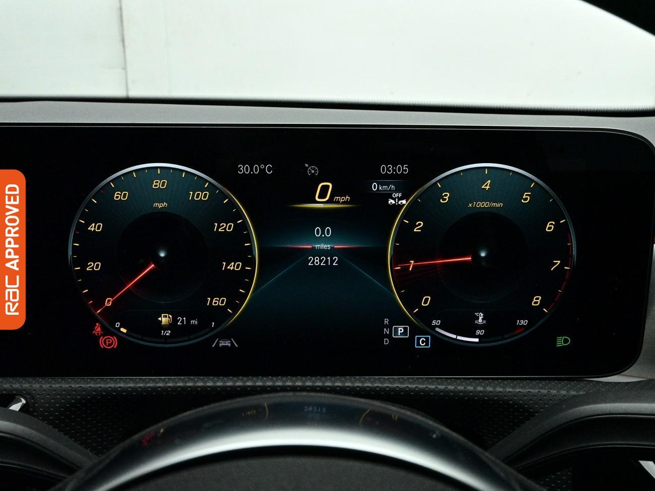 Mercedes-Benz Cla view 11