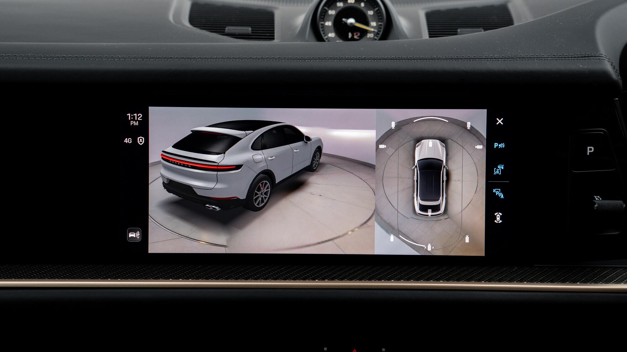 Porsche Cayenne view 33