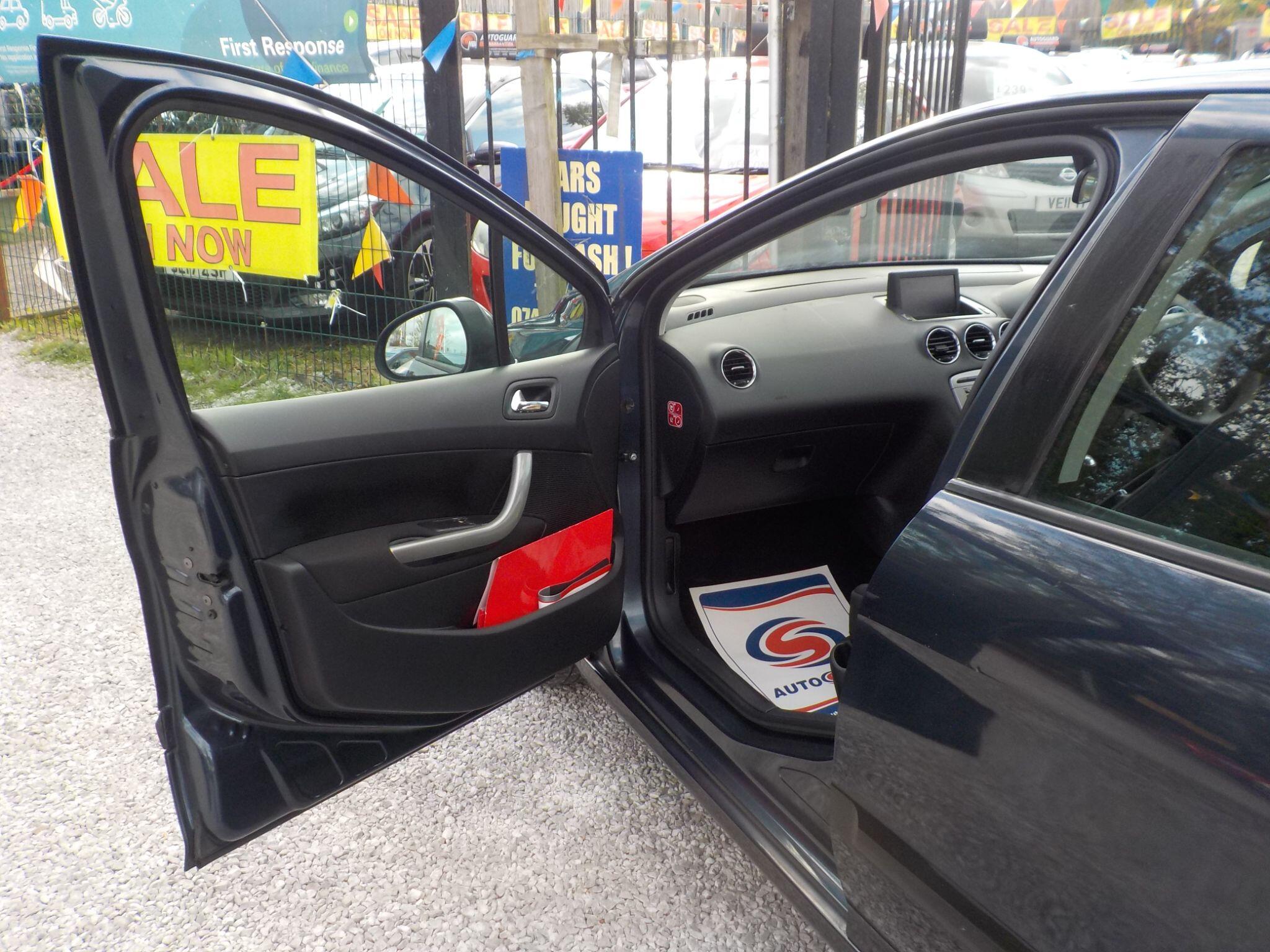 Peugeot 308 1.6 e-HDi SR Euro 5 (s/s) 5dr