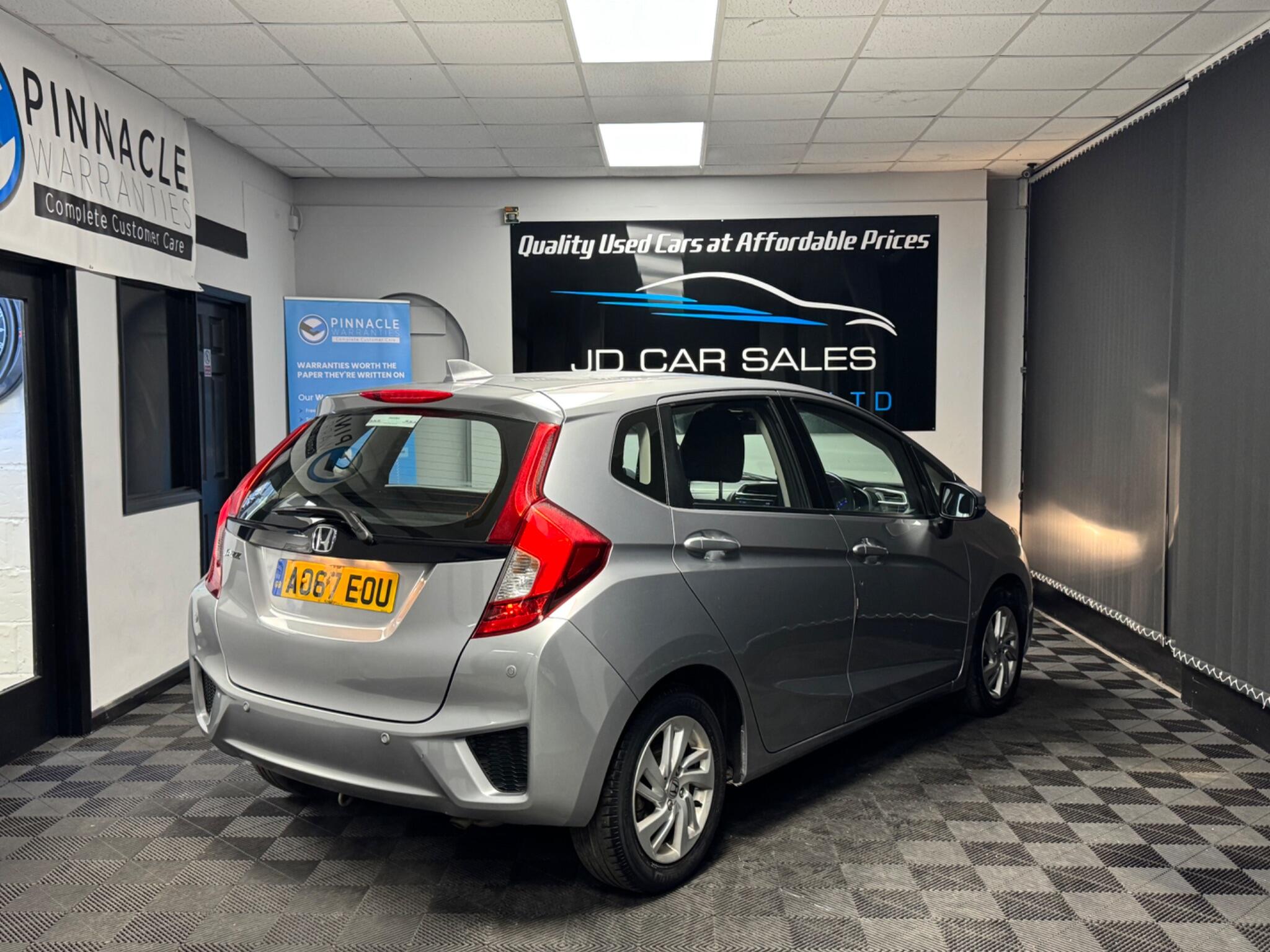 2017 Honda Jazz 1.3 i-VTEC SE CVT Euro 6 (s/s) 5dr • 52,600 miles image 11