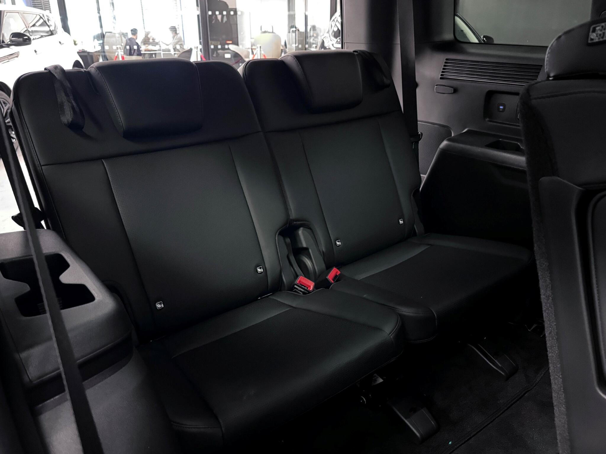 Hyundai Santa Fe view 19