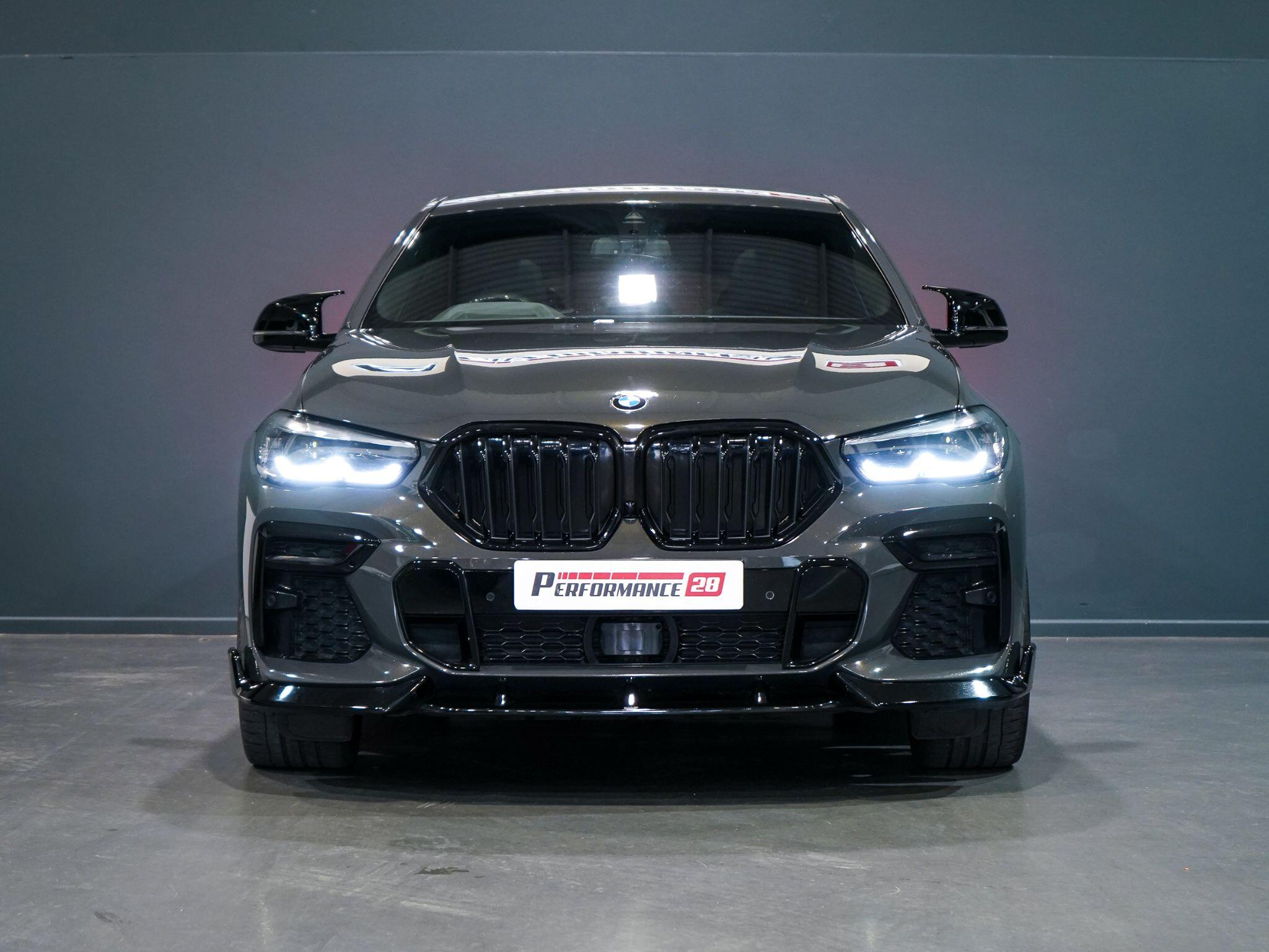 BMW X6 view 6