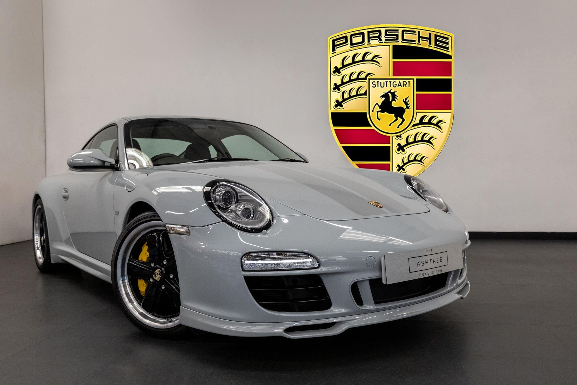 Porsche 911 view 25