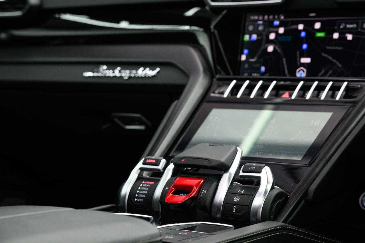 Lamborghini Urus view 30