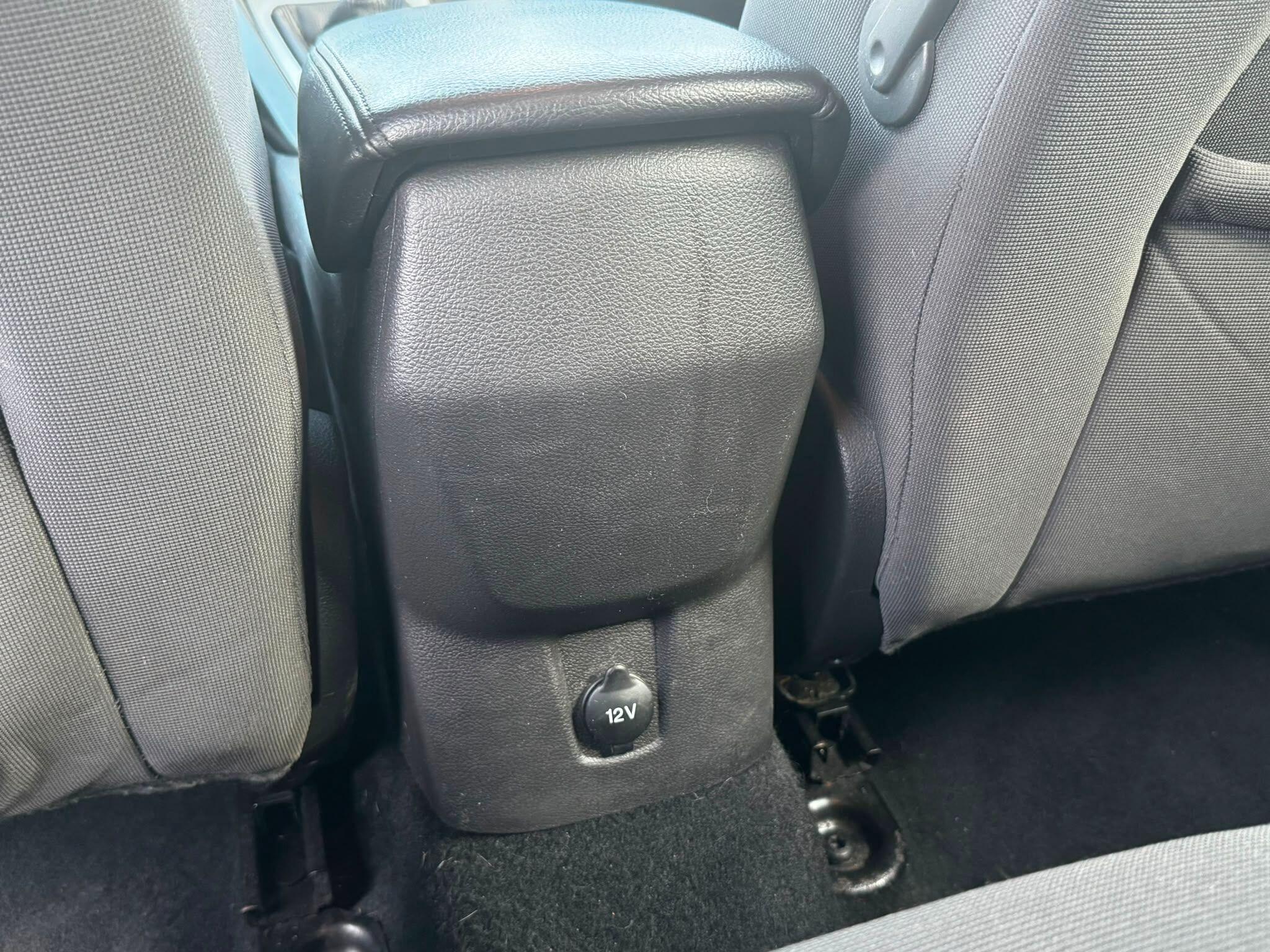 Ford Focus view 42