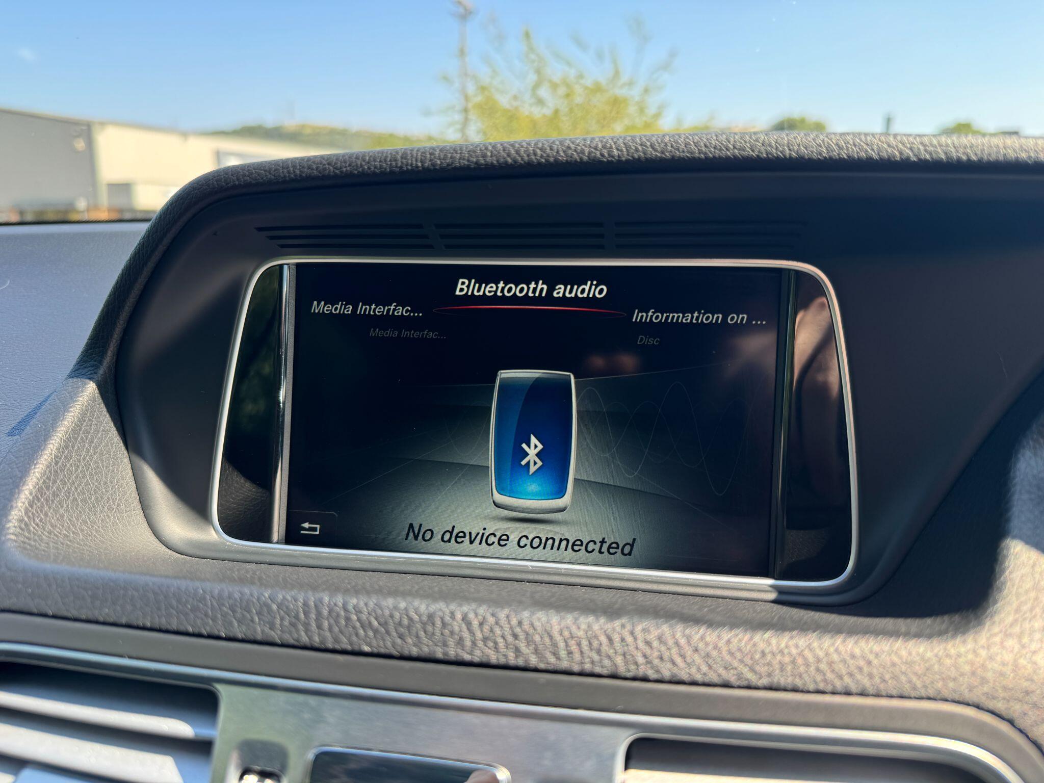 Mercedes-Benz E Class view 35