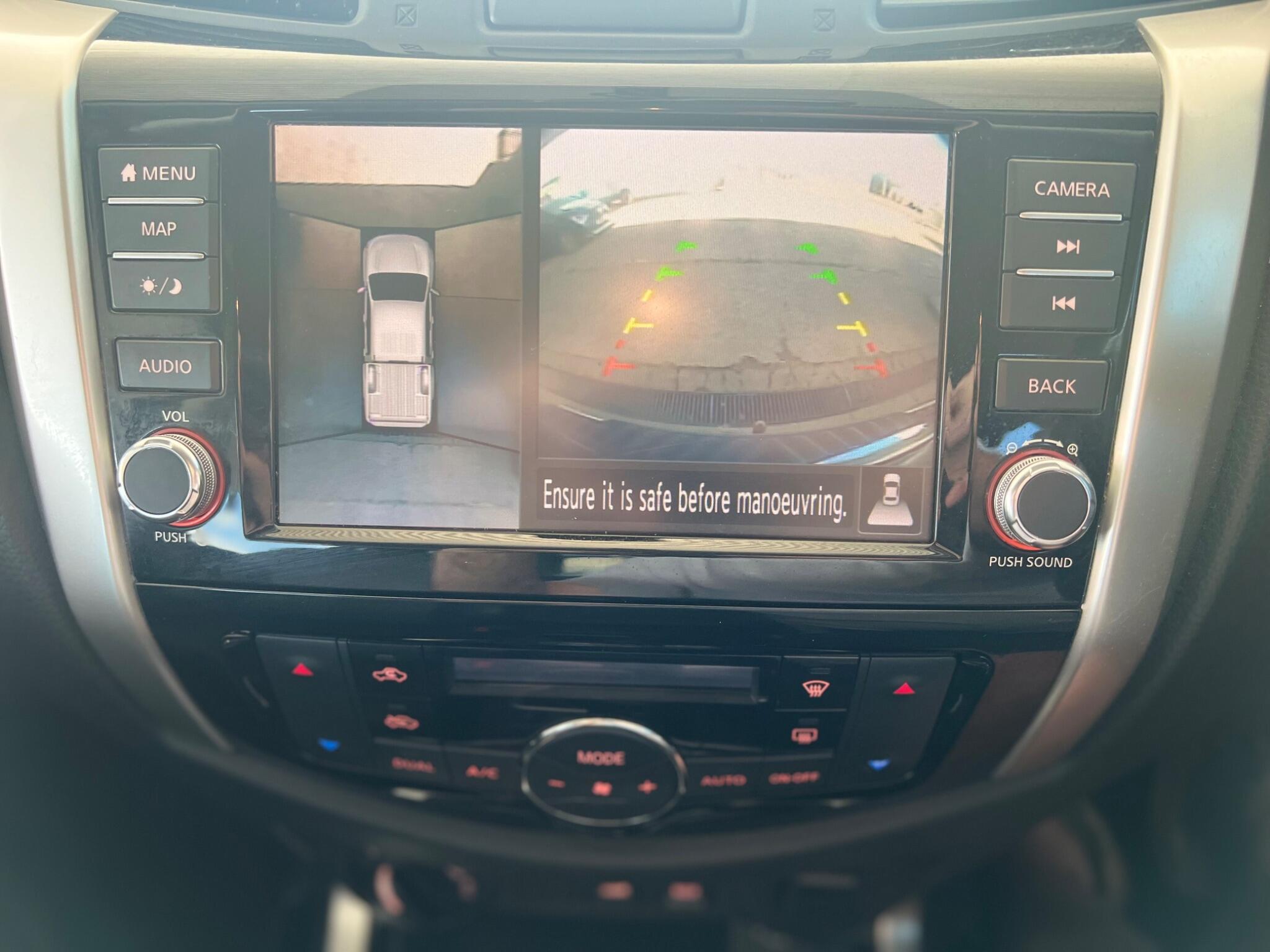 Nissan Navara view 10