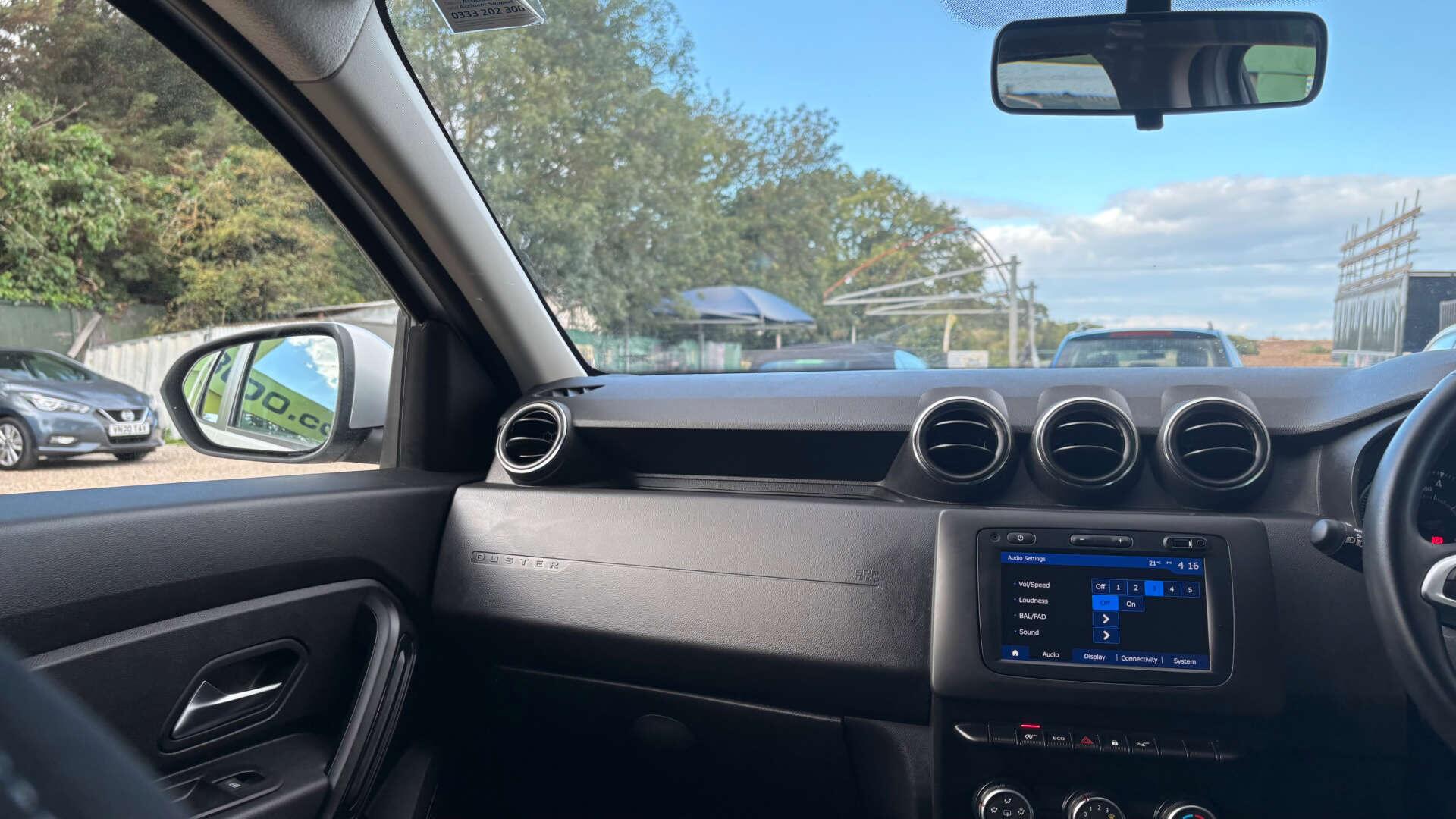 Dacia Duster view 33